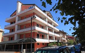 Maestrale Canova Apartments